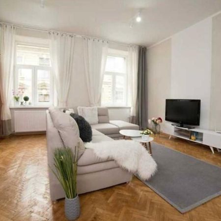 Charming Apartament City Center Temesvár Kültér fotó